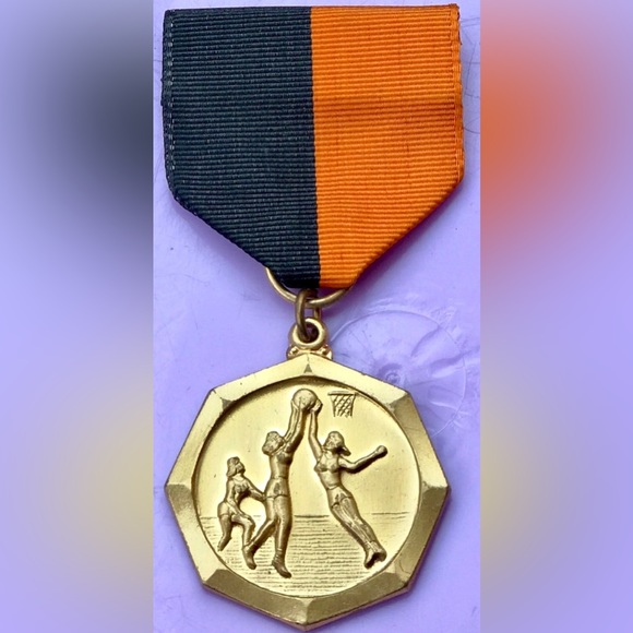 Vintage 1980s Soviet Era Russian Ribbon Medal Medallion WOMEN’S BASKETBALL - Picture 1 of 7
